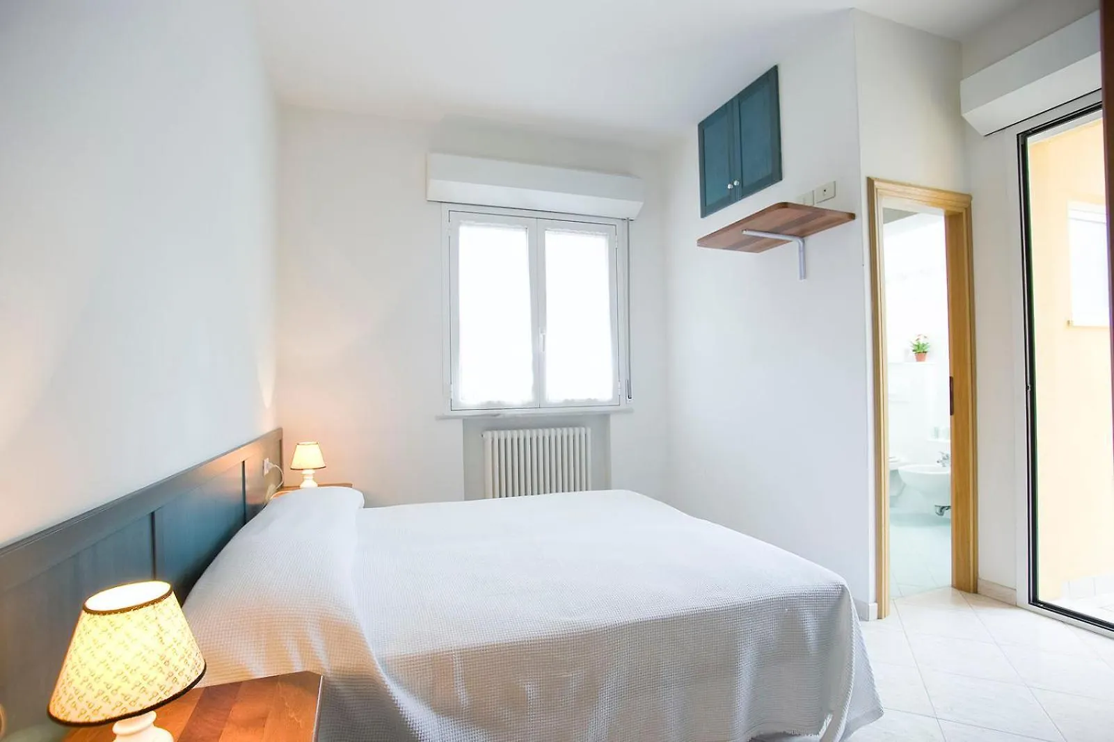 Faetani Apartments Риччоне